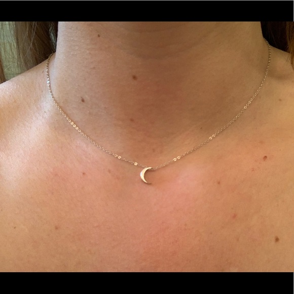 Jewelry - 925 sterling silver crescent moon necklace
